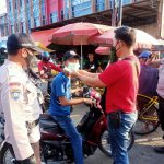 Polsek Ilir Barat I Polrestabes Palembang melaksanakan kegiatan Mang PeDeKa Serbu Kampung Zona Merah di Kelurahan Bukit Lama Kota Palembang